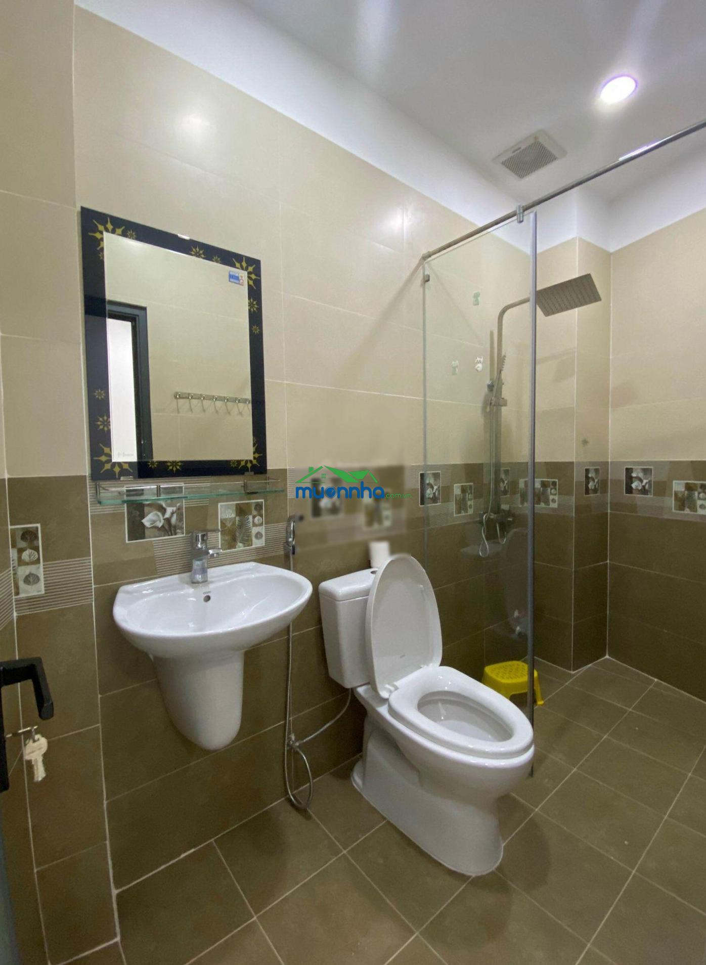 Bán nhà(4x14m)5 tầng sẵn hdt 20tr hẻm xe hơi ngay lê quang định-nguyễn văn đậu. gía 8 tỷ 5 - 4