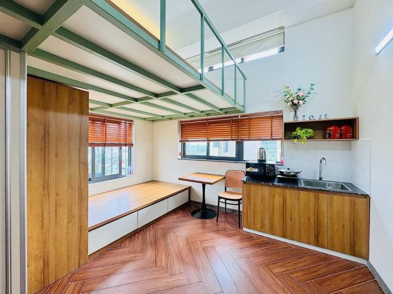 Duplex cửa sổ 2 chỗ ngủ có thang náy hầm xe bảo vệ ngay ufm