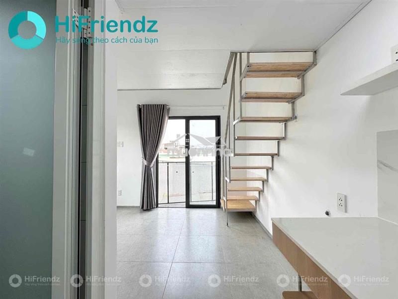 Cho thuê phòng duplex giá rẻ ban công thoáng mát gần làng đại học