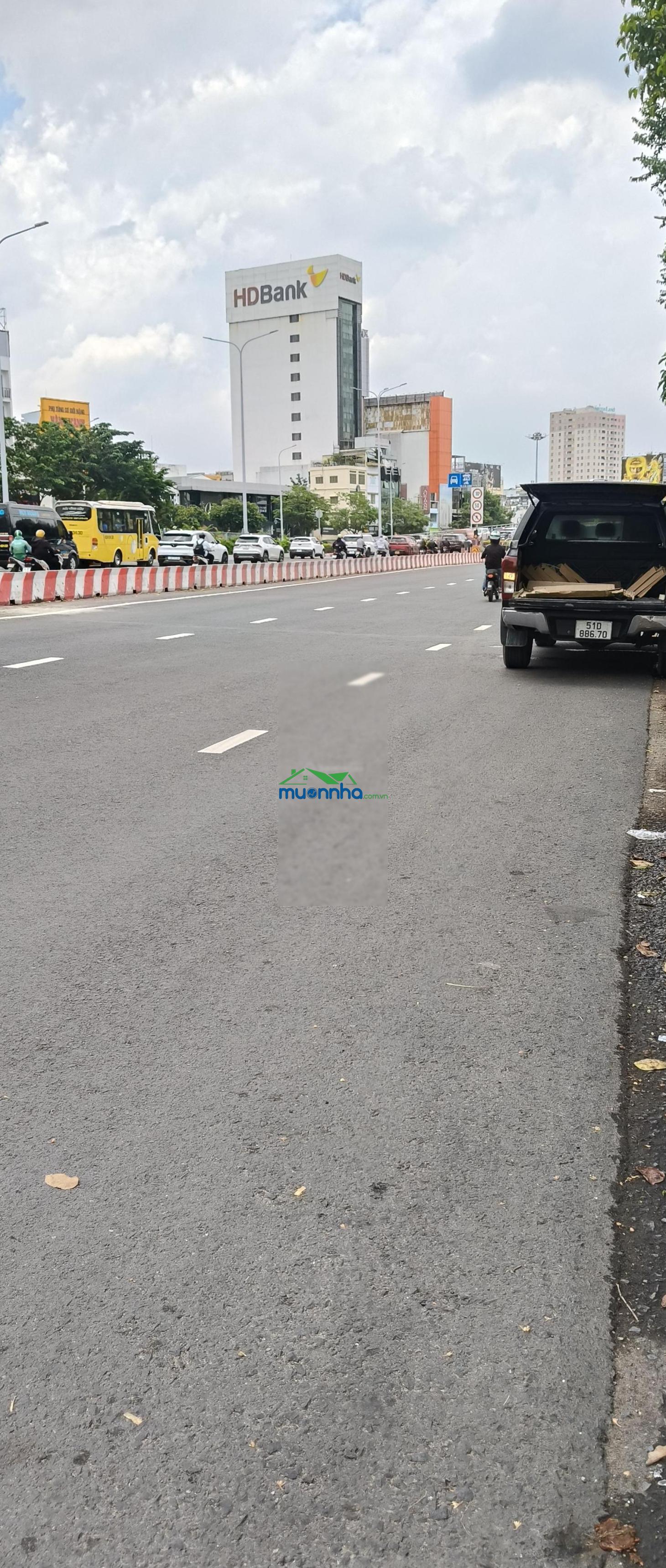 Bán nhà riêng đường xô viết nghệ tĩnh hẻm xe hơi, gần ngã tư hàng xanh, đường thông trung tâm 48m²