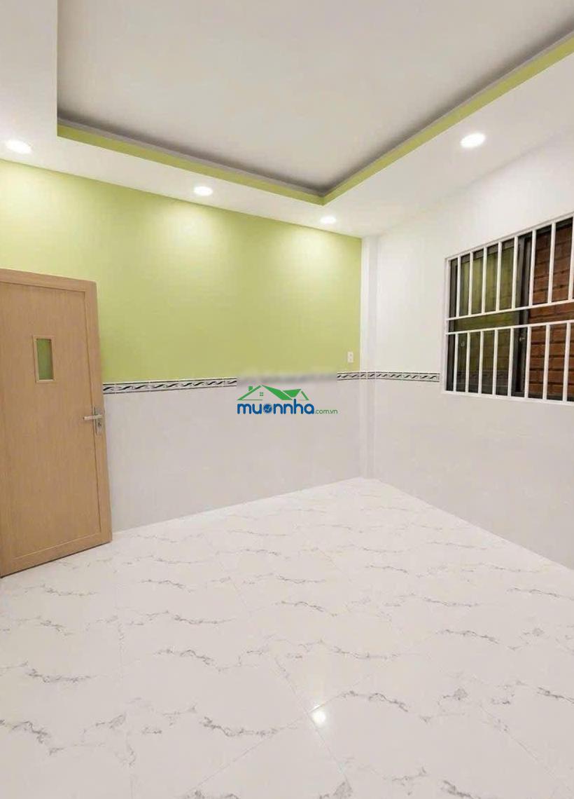Bán nhà 4 pn, 2 ban công, phú định, gần ngay hxh, sổ hoàn công chỉ 4.x t, ngay chợ lê thành phương. - 4