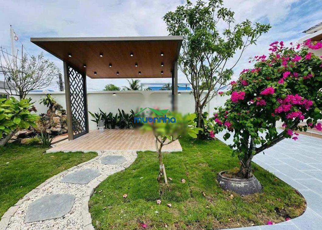 Nhà vườn cấp 4 ngay chợ qui đức, bình chánh, tphcm, 3pn lớn, dtích 205m2, gần cầu ông thìn 300m
