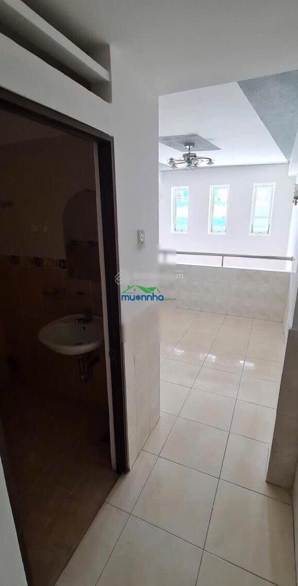 Quận 11 nhà bán hẻm xe tải đường thái phiên quận 11 dt: 3m(nở hậu 4,85) x 11m khu trung tâm - 4