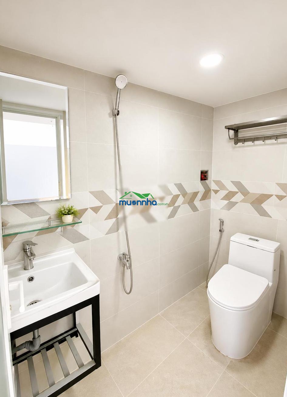 Bán tòa nhà chdv 2 mặt tiền, xây mới 100%, ngay kcn vĩnh lộc, dòng tiền 175triệu/tháng giá 21.8 tỷ