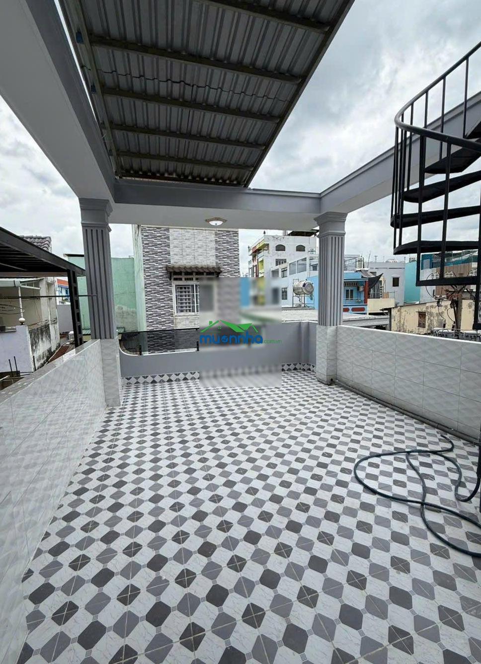 Nhà 4.5m x 12.5m đúc 3 tầng hẻm 4m ngay cầu vượt cây gõ, hồng bàng