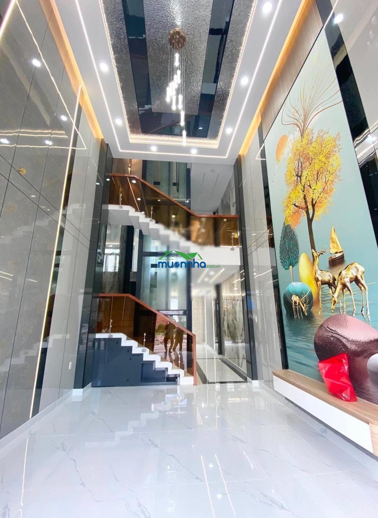 Nhà 5 tầng, 5 pn, 6 wc có thang máy. 450k có phòng xông hơi, tặng nội thất. hẻm 6m