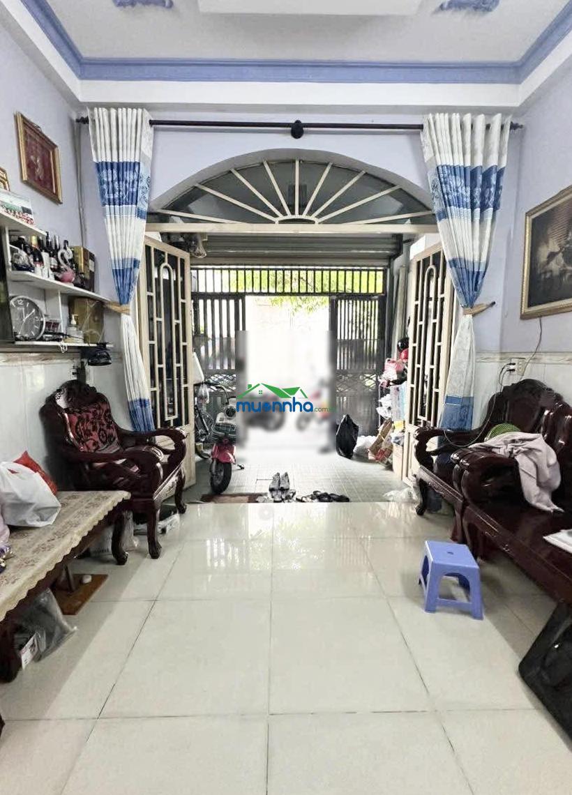 Nhà 2 tầng xe hơi tới cửa, ngay bến xe buýt hiệp thành kế chợ giãn dân. sang gò vấp chỉ vài phút. - 3