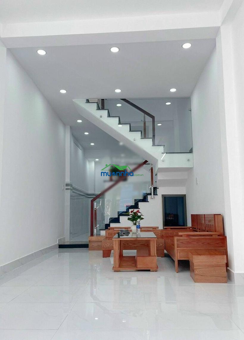 Cần tiền muốn bán gấp nhà hẻm 5m chu văn an - dt: 4.2x10m. xây 5 tầng còn mới - cách đường 50m - 3