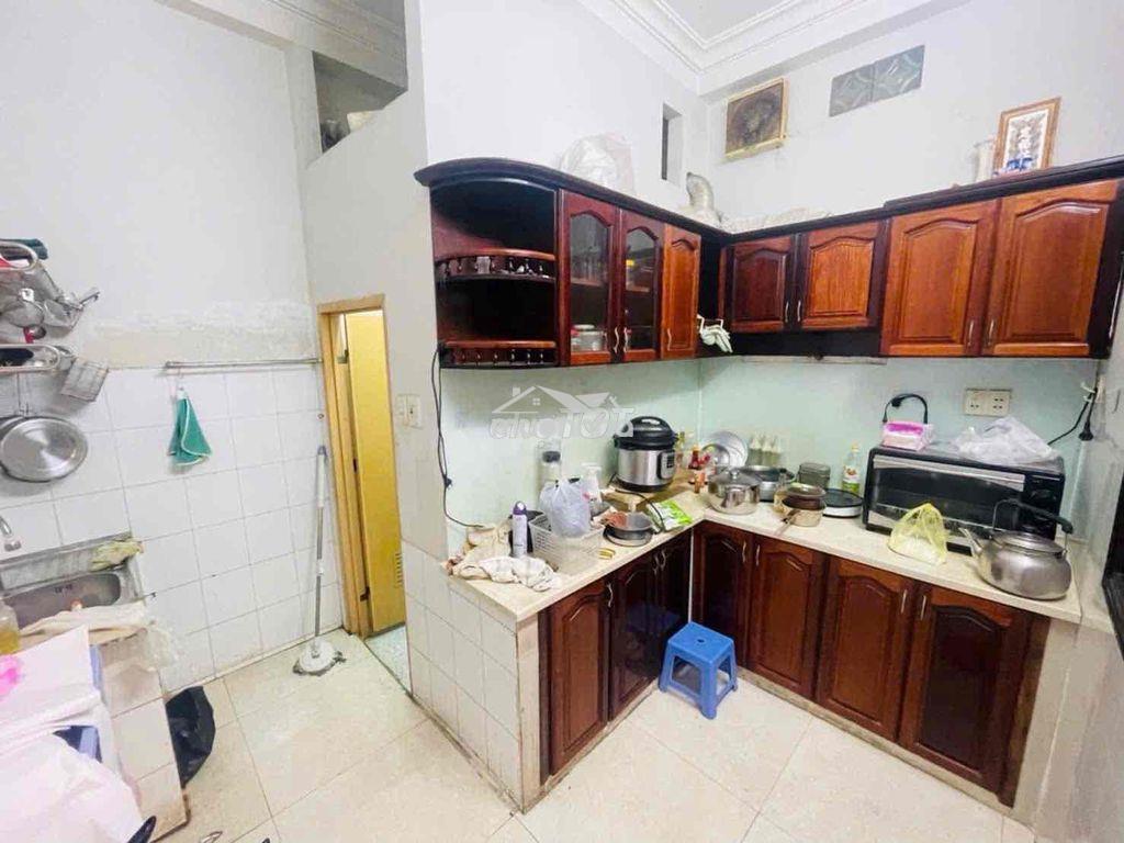 Khu vip q3 - trần quốc toản - 2