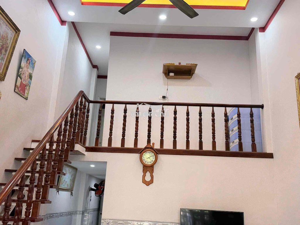 Bán nhà đồng sở hữu 2 người /sổ ( diện tích 100m2 - mỗi người một sổ - 3
