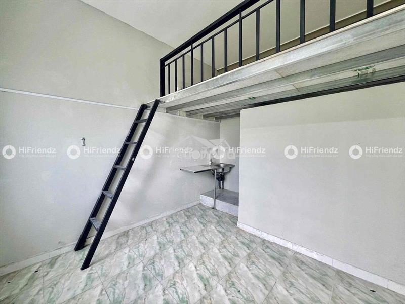 Phòng mới xây - có bancol - giờ giấc tự do - gần đh văn hiến