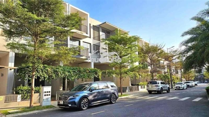 Bán nhà 4 tầng mt 12m - xe hơi vào nhà - 105m2 - giá 6,65 tỷ