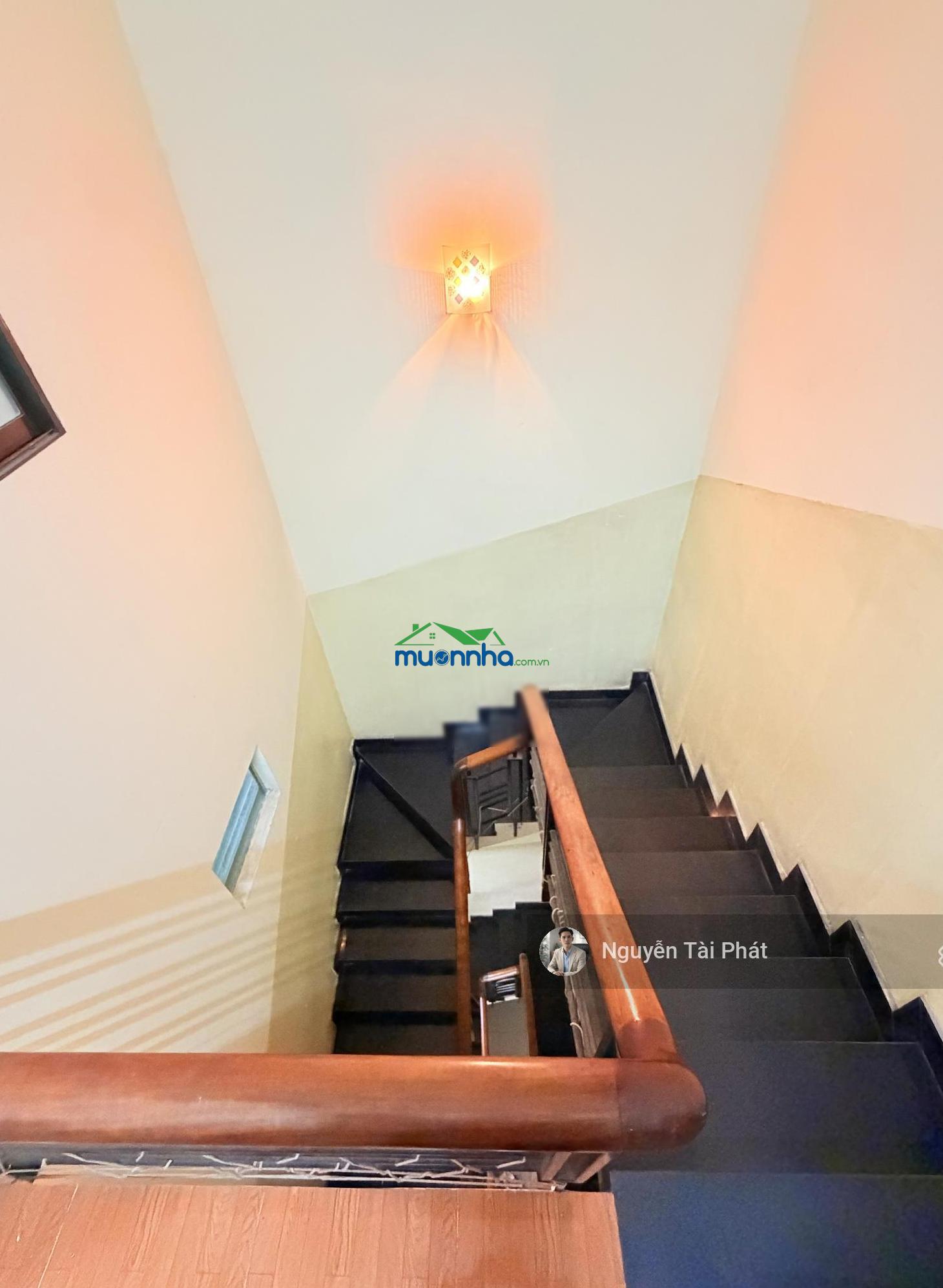 Nhà riêng 3 tầng - một đời chủ - 100m2, 4pn, mtkd đường nhựa 7m, ngay kdc bộ công an - nhỉnh 9,5 tỷ - 4