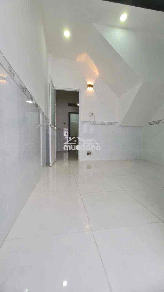 Cho thuê nhà hẻm  xe hơi  tới nhà  đường phạm thế hiển, ( phường 6) qu - 2