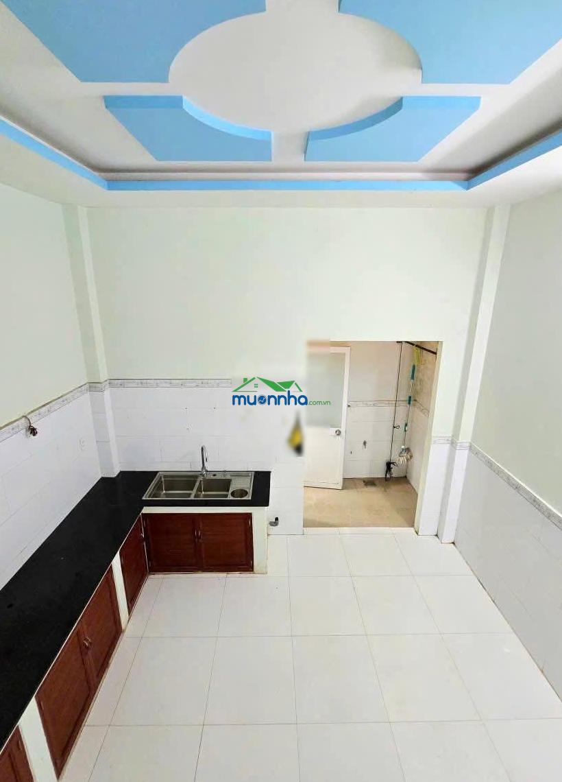 Nhà phố dtsd: 112m hoàn công đủ đường ô tô gần uỷ ban p.long trường.