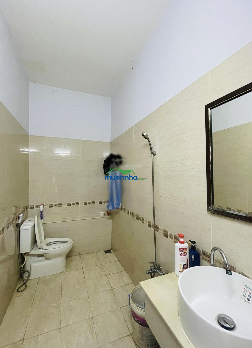 Chính tay chủ xây và cũng chính tay chủ kí bán căn nhà tâm huyết để đưa gia đình định cư nước ngoai - 2