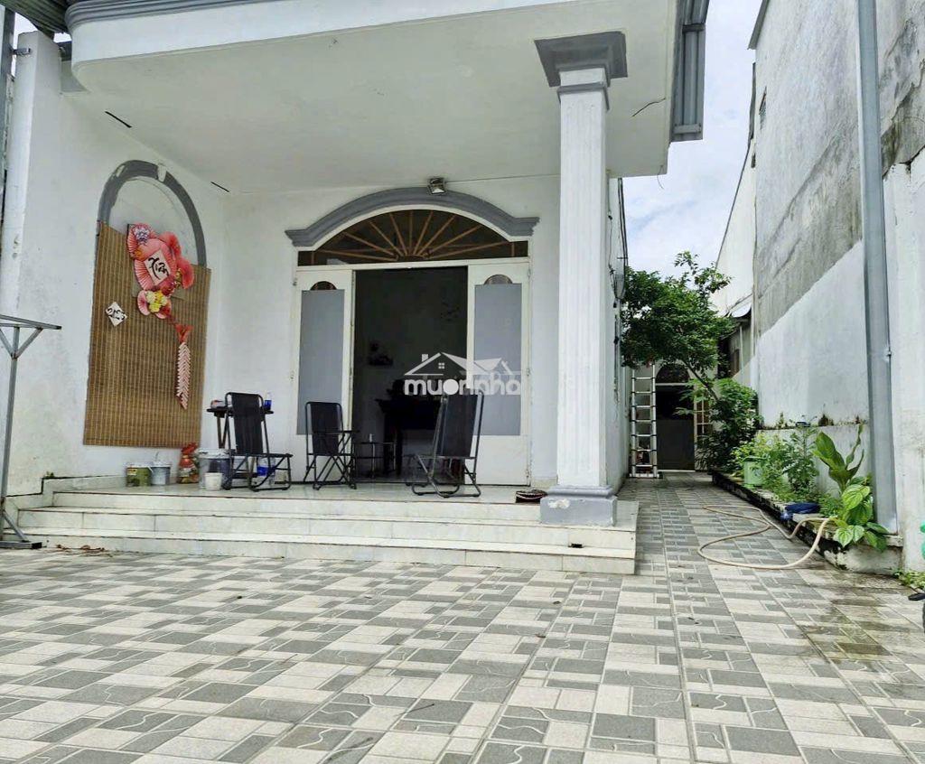 Nhà sân siêu rộng-dt gần 200m2- 2pn sẵn máy lạnh-phù hợp ở +kinh doanh - 3