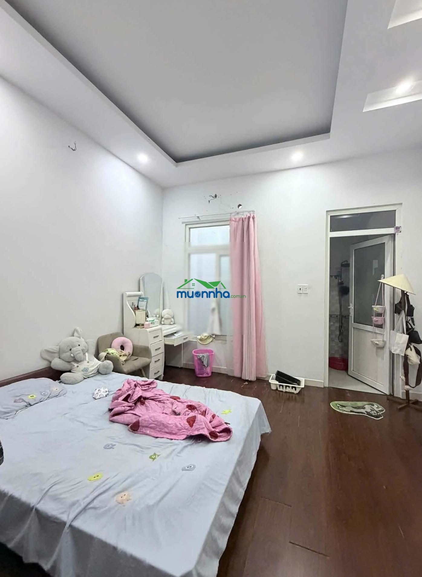 Bán nhà hẻm xe hơi 8m nguyễn hữu tiến - tân phú. dt 4x14m - đúc 2 lầu - 5 tỷ giá quá tốt - 4