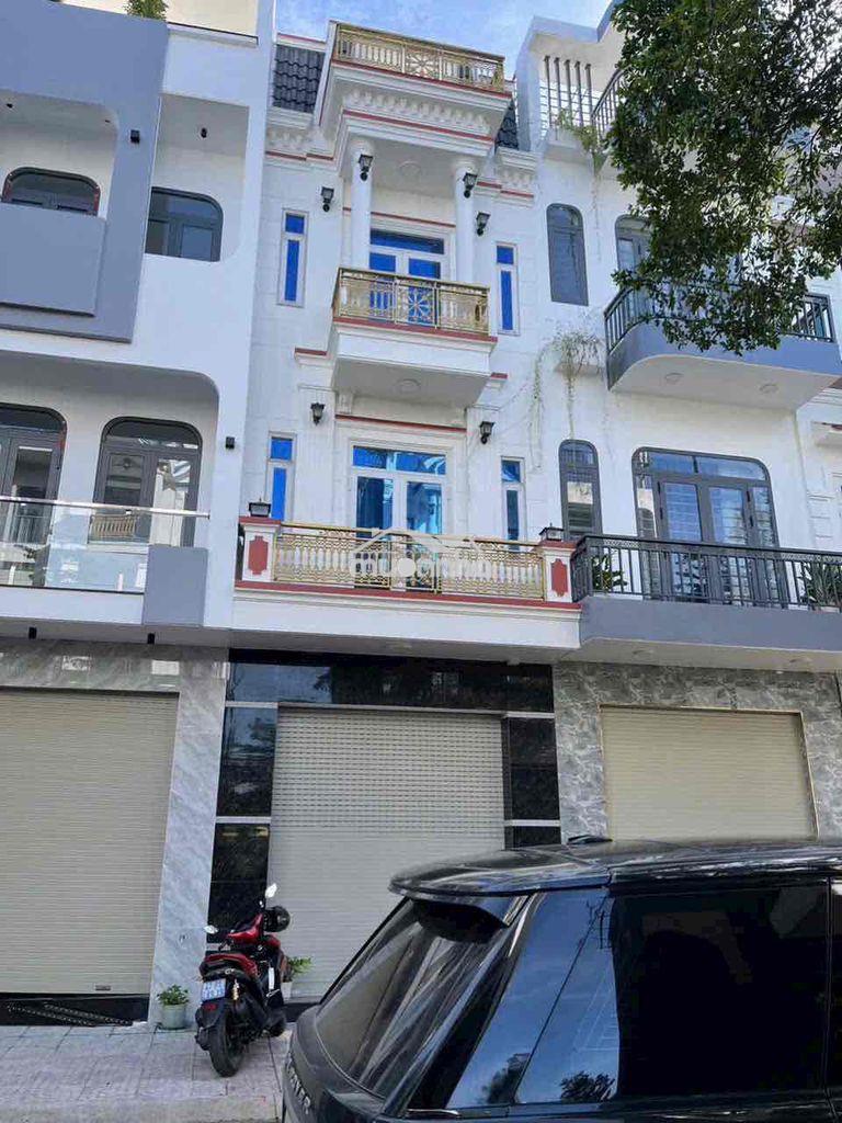 Nhà 2 lầu 1 trệt bình chuẩn,thuận an,có nội thất,đường 7m đậu ô tô ok