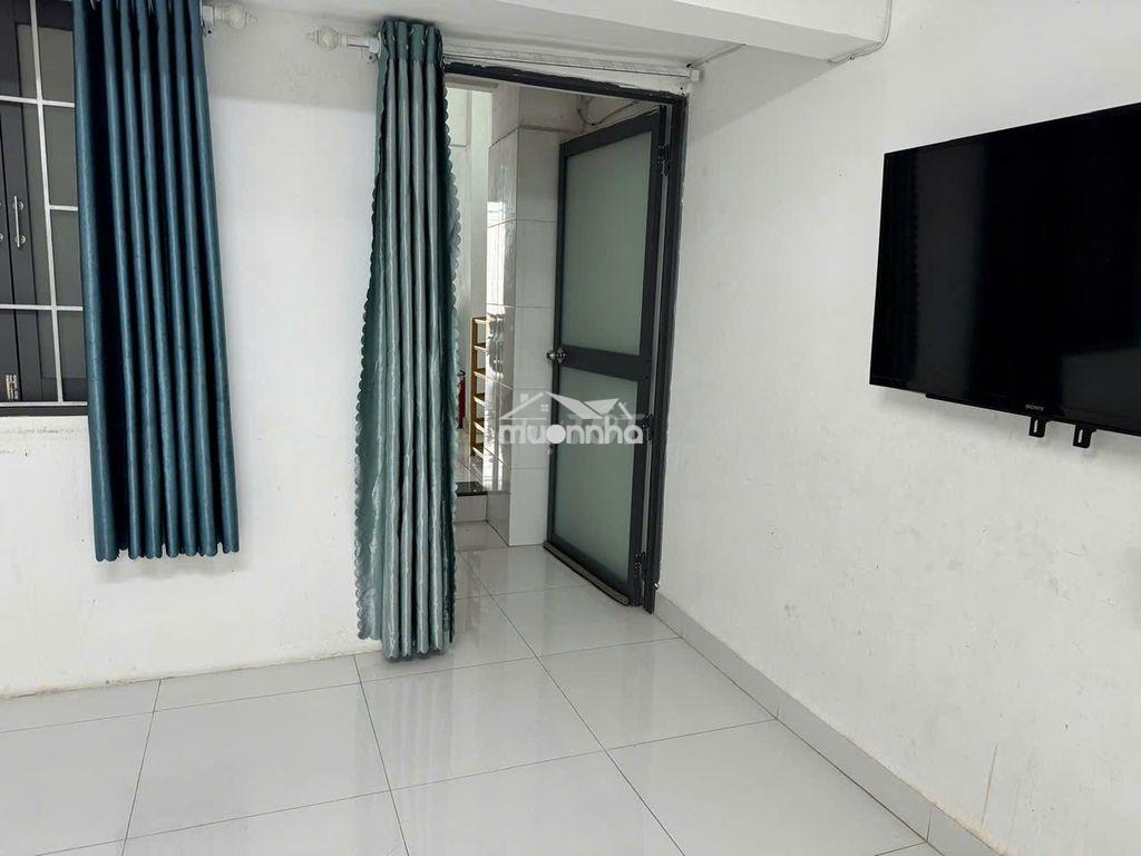 Chính chủ cần cho thuê ở ngay chdv đường lê thị riêng, quận 1 - 3