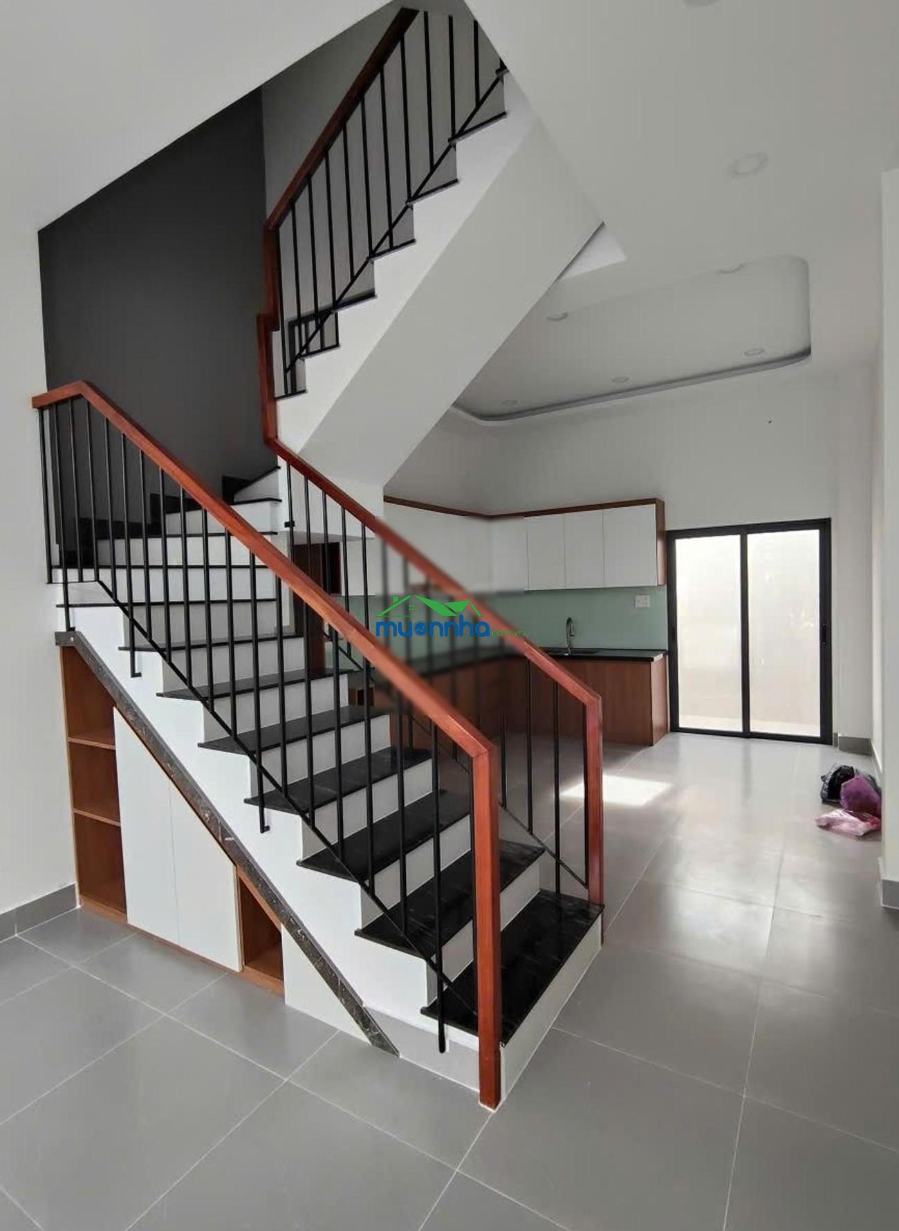 Nhà mới xây ô tô vào nhà khu đông tăng long - 4