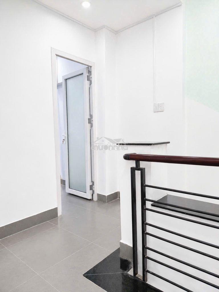 Cho thuê phòng – dạng nhà nguyên căn - còn 1 phòng tầng lửng - 3