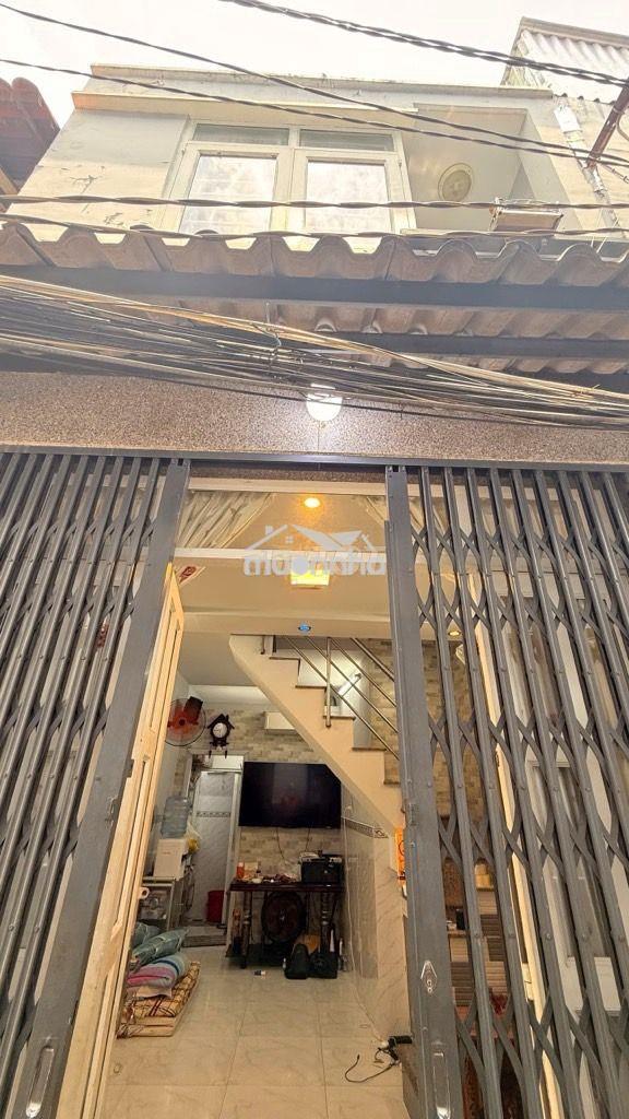 Nhà đẹp tôn đản q4- 2 lầu đúc- 3x7m- ko qh chỉ 2 tỷ nhỉnh - 3