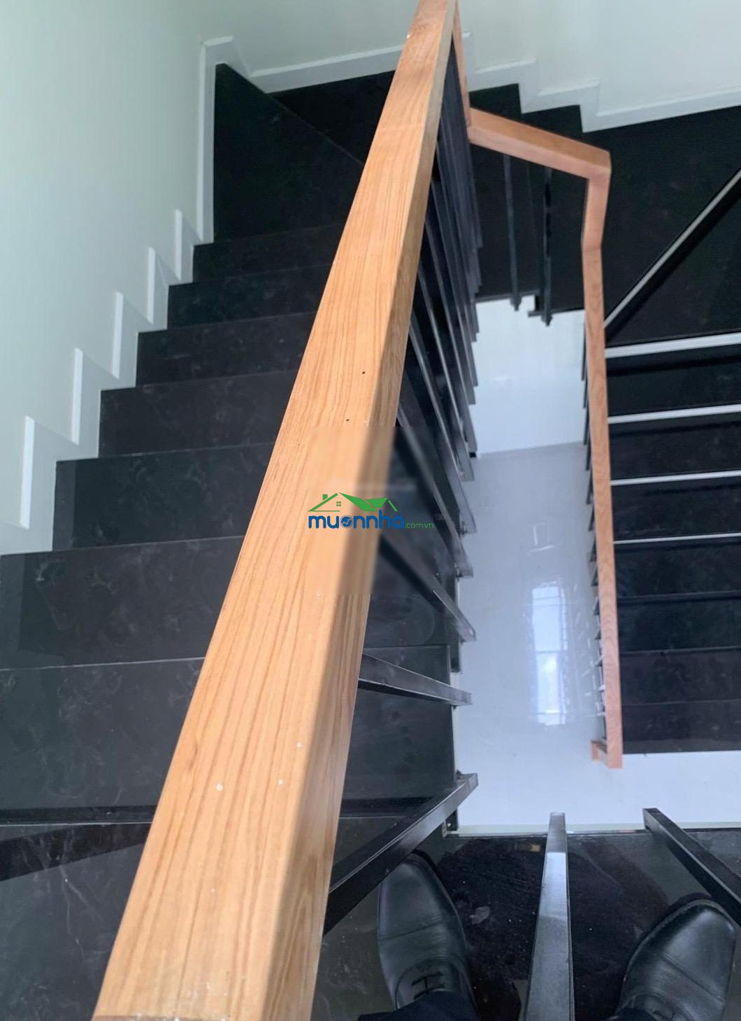 Nhà mặt tiền đường số 4, long trường nhà mới 3 tầng xe hơi ngủ trong sân shr hoàn công - 2