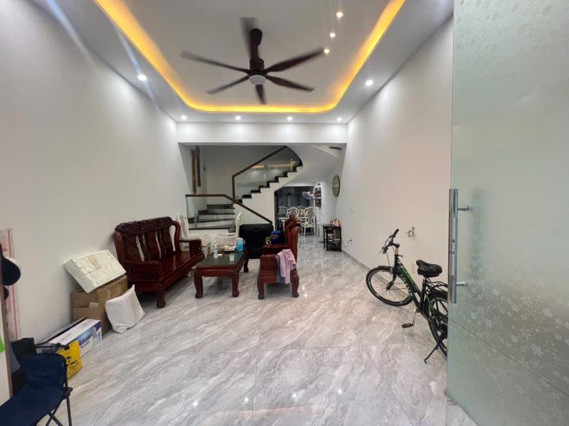 Nhà gần mđ, ô tô đỗ 20m