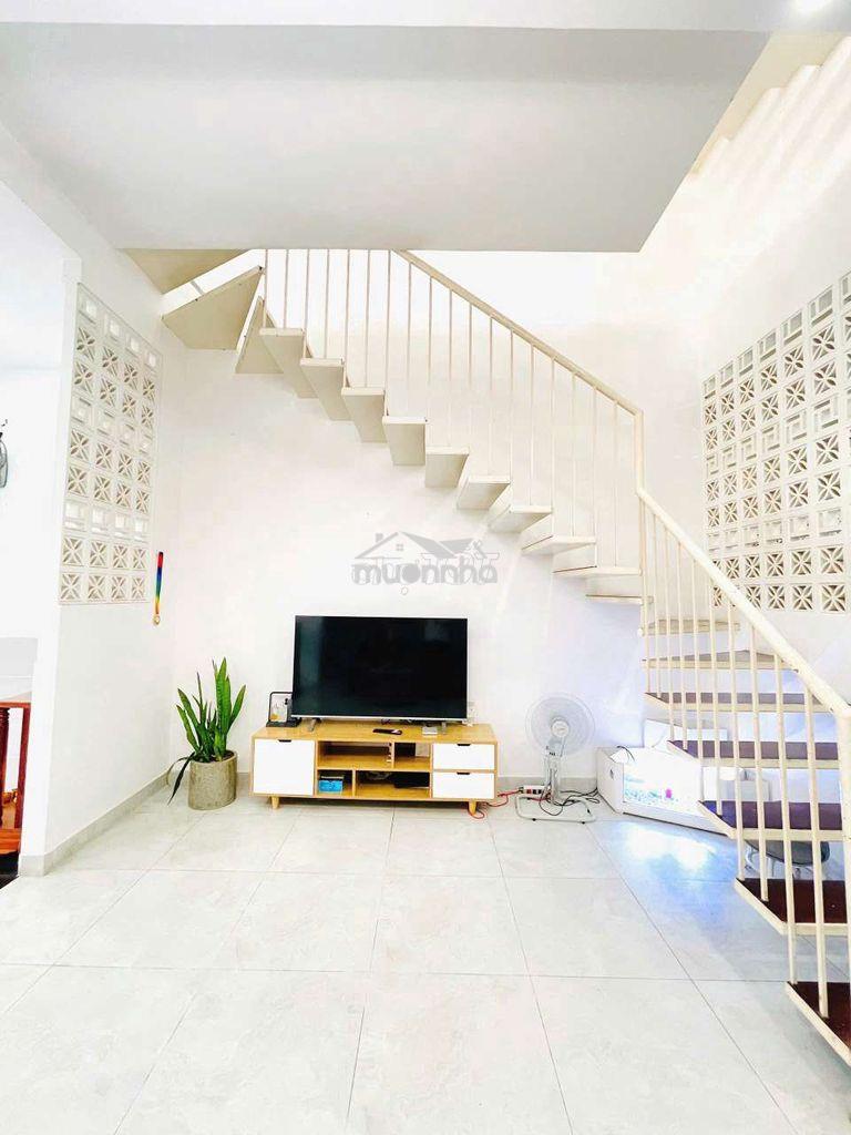 Cho thuê nhà thạnh xuân 25. 1 trệt 3 lầu, dt 5×16 có 3pn. hẻm xe hơi - 3