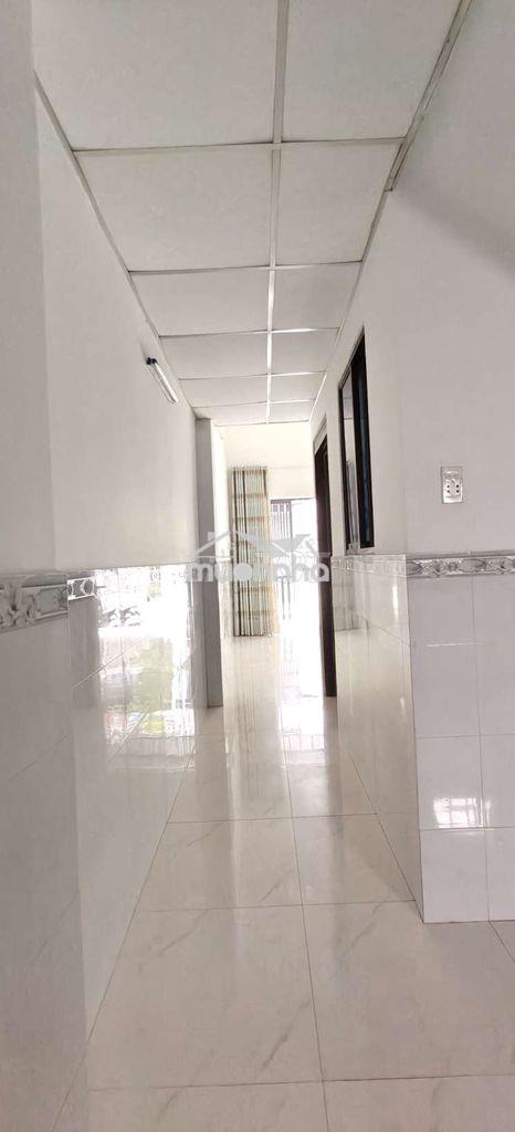 Gấp bán . nhà hẻm xe hơi 52m2 đất . 3 phòng . chỉ 3,9 tỷ - 3