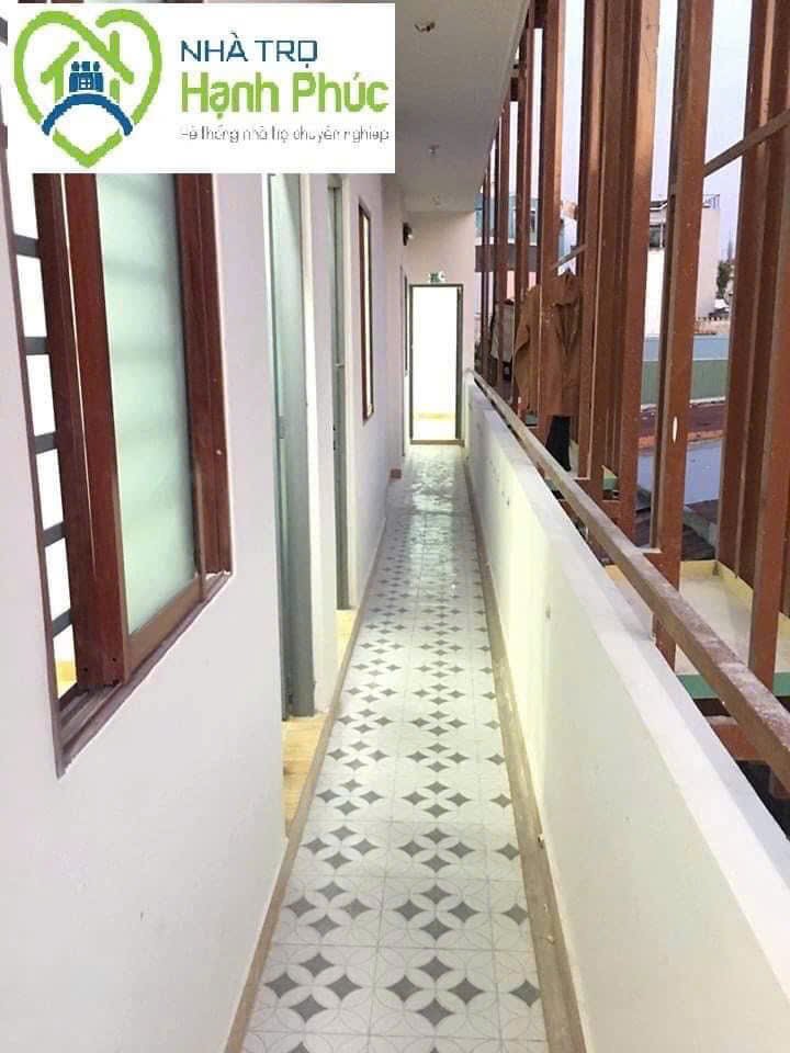 Phòng trọ gác ban công thang máy - gần văn hiến - khu bàu cát  - 3