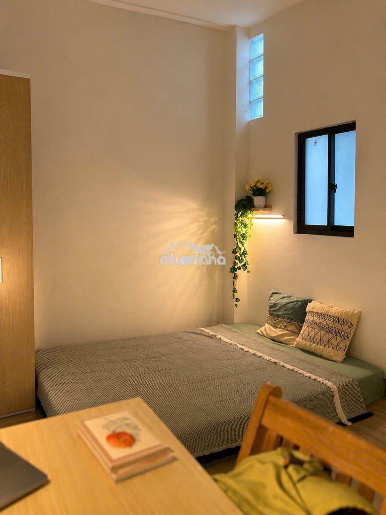 Phòng ban công, có nội thất đường đặng thùy trâm , gần trường văn lang - 3