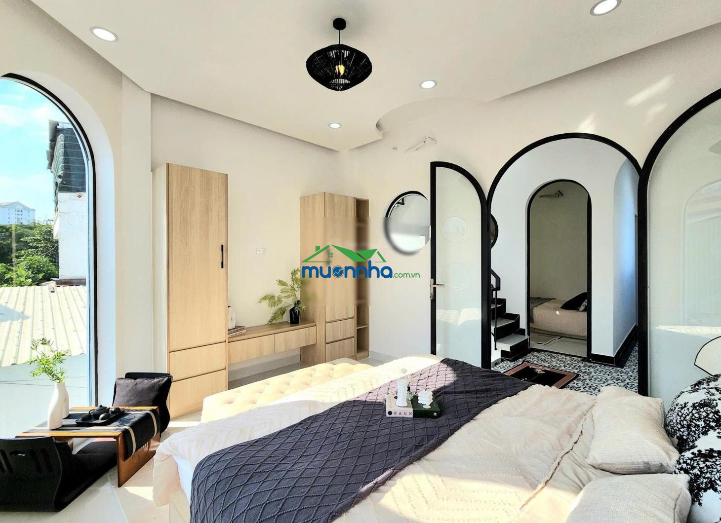 Chính chủ cần bán gấp hạ giá còn 5,4 tỷ nhà mới 100% 50m 4pn gần khu biệt thự, cô - 3