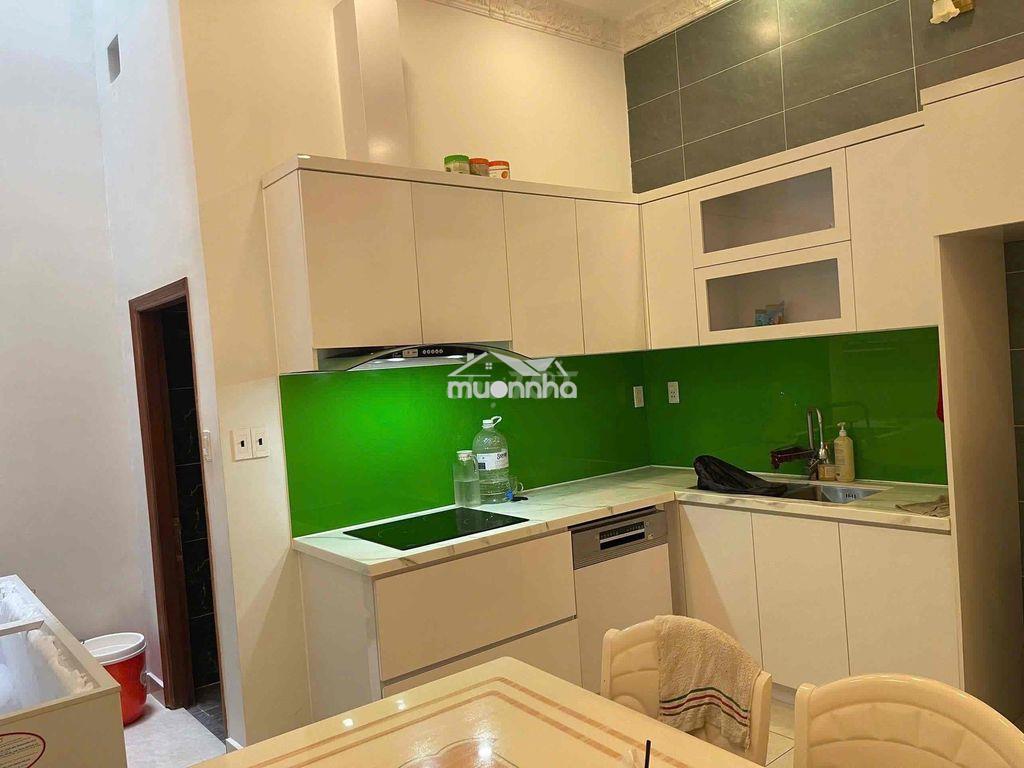 Cho thuê nhà hẻm xe hơi quận 7, trệt 2 lầu 3pn+ 3wc 18 triệu/ tháng - 2