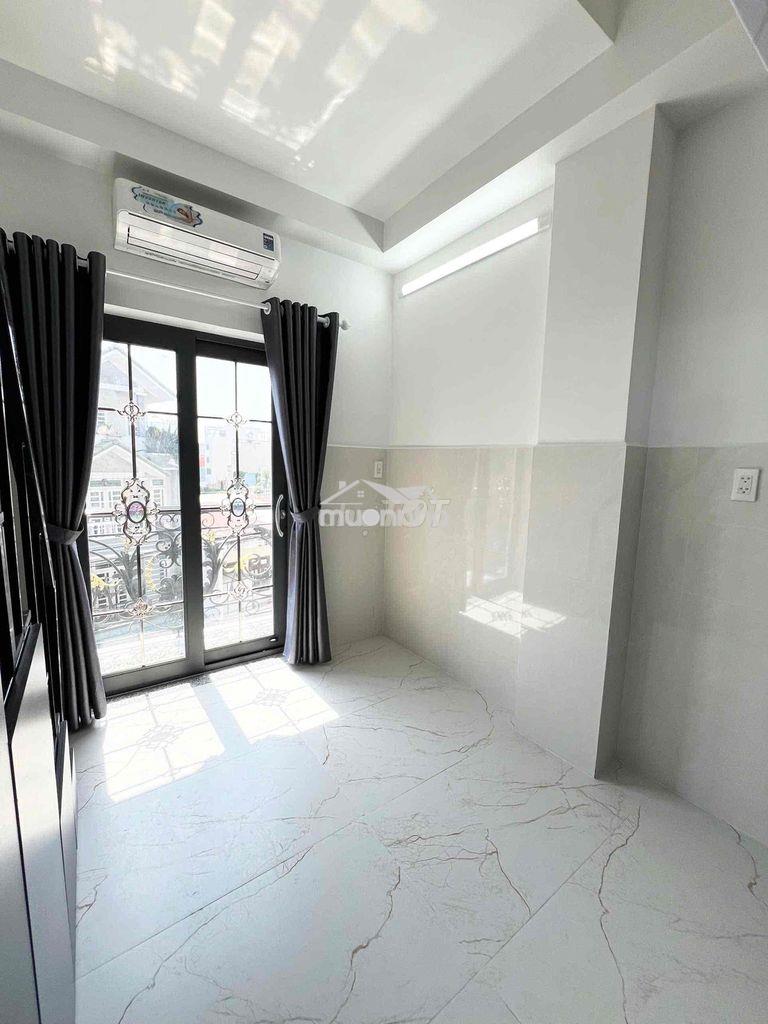 Cho thuê phòng gác ban công ngay bến vân đồn quận 4 - 3