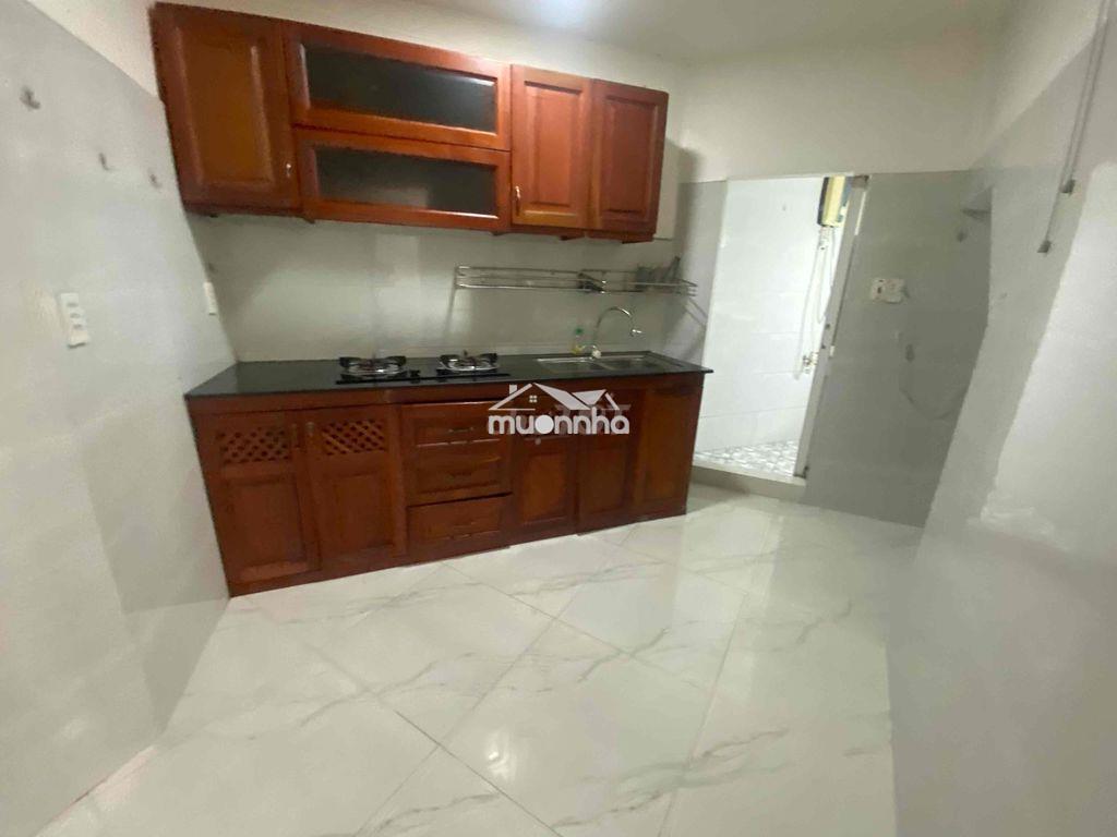 Nguyên căn 2pn ngay cầu lê văn sỹ, quận 3 - 4