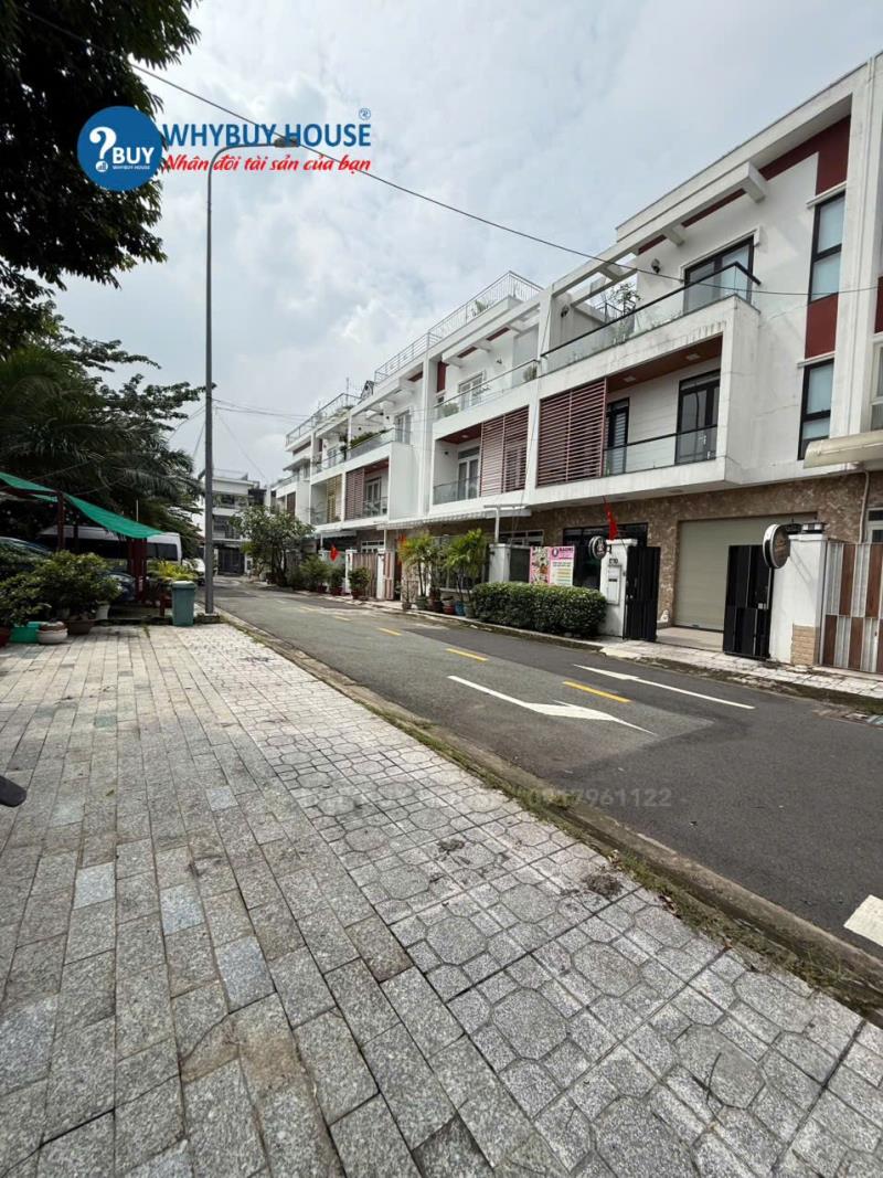 Bán biệt thự căn góc 2 mặt tiền đạt gia garden, 145m2 đất, 3 lầu, nhà đẹp có nội thất, giá 15 tỷ. - 3