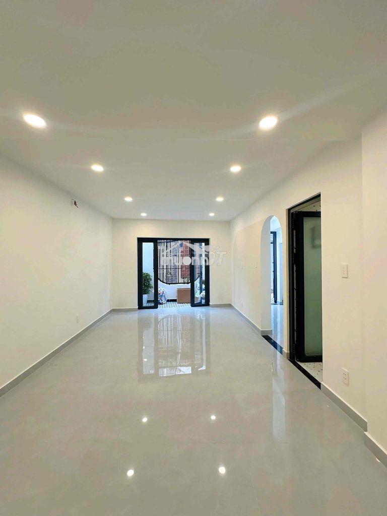 ❤️‍🔥Hiếm❤️‍🔥 giáp quận 1 - 68m2 - 6,24m x 12m - 4pn - nhà mới ở ngay - 7,4 t - 3