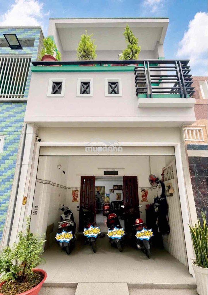 Nhà bán q6 lô góc gần chợ, dt 57m2(4,3x16)
