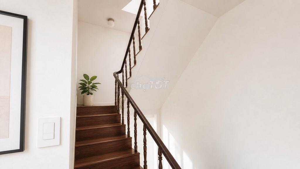 Bán nhà hẻm 390 nguyễn đình chiểu, p4 q3 cách mặt tiền vài căn nhà - 2