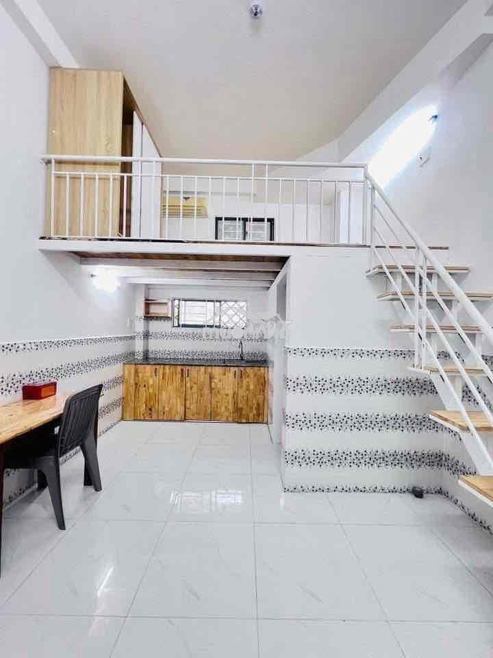 Phòng mới có ban công riêng