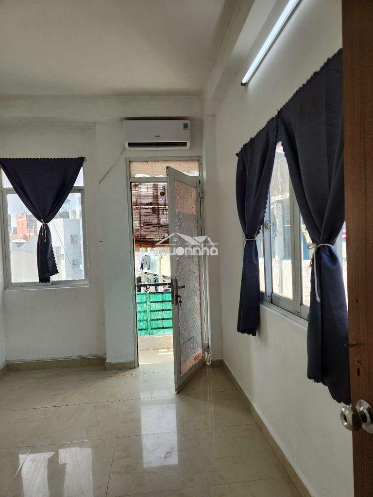 Phòng có bancol, cửa sổ thoáng 17m2 ngay cầu nguyễn tri phương