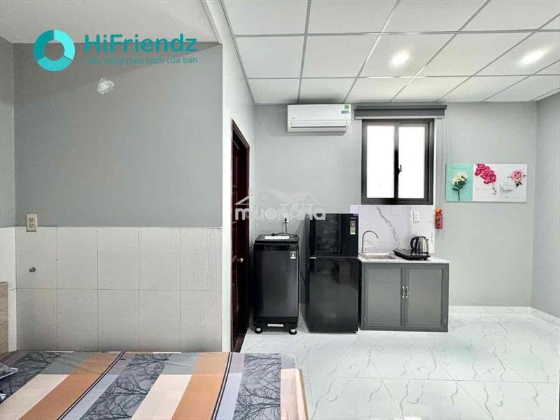 Studio/cửa sổ trời/sạch sẻ