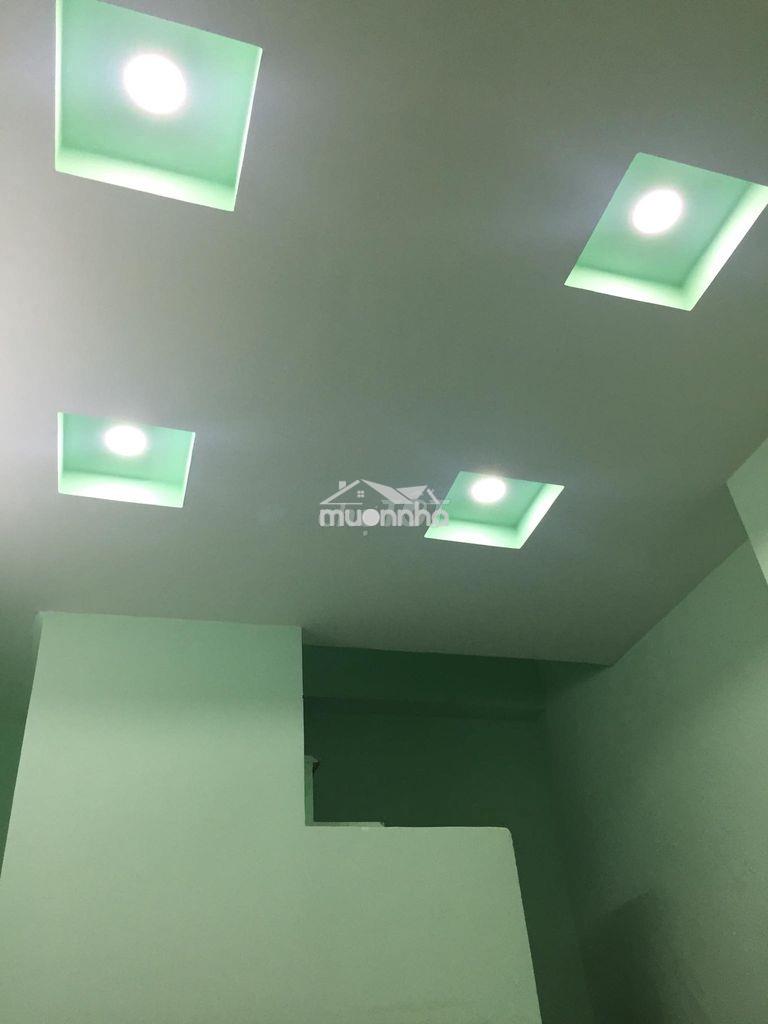 Cho thuê nhà mới xây, gía rẻ, 1trệt, 1lầu, q.4, 12m2,