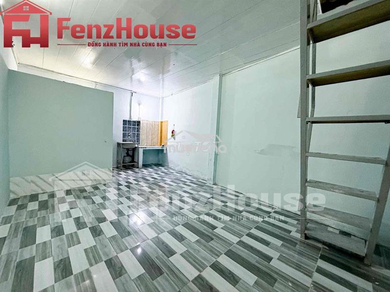 Dãy 1 trệt 1 lầu, nhận xe điện phù hợp ở nhóm bạn và gia đinh