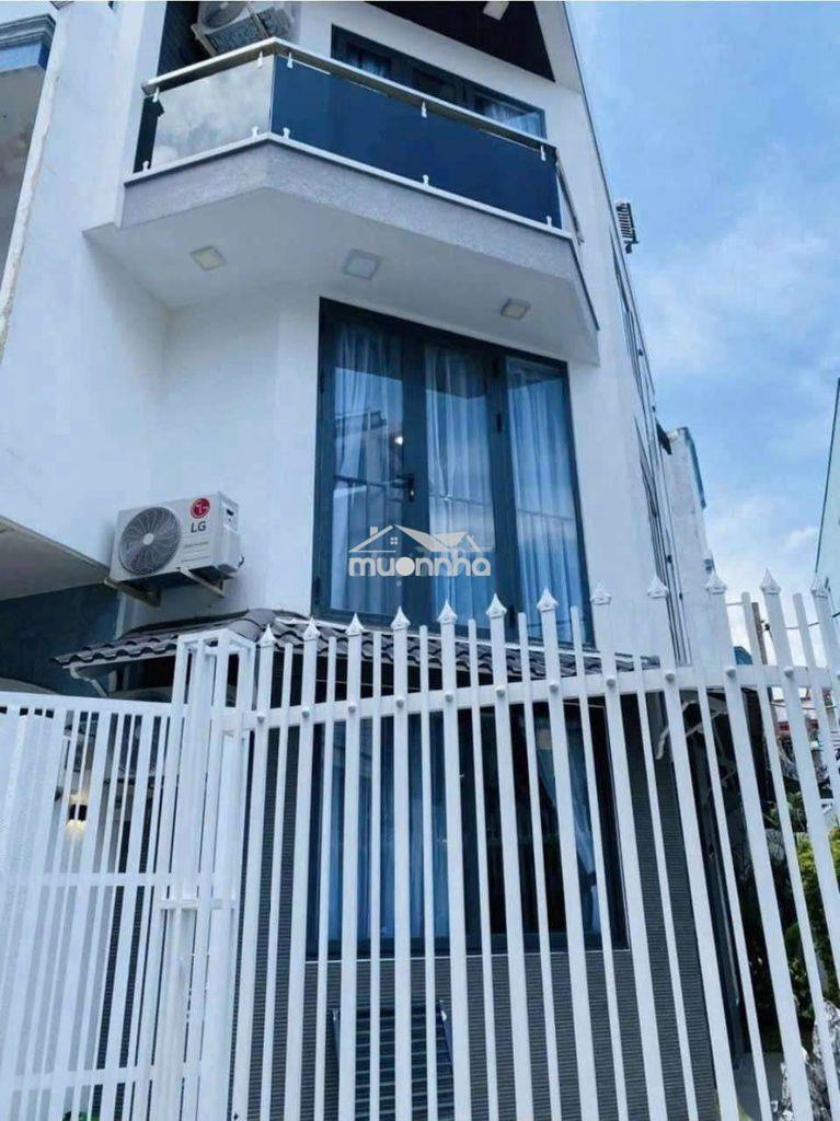 Cho thuê nhà đầy đủ nội thất ông ích khiêm p14 quận 11.