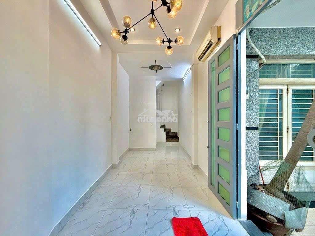 Nhà hẻm xe  hơi có sân xe, 13tr còn bớt - 2