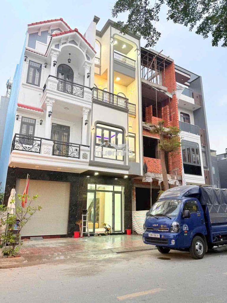 Nhà 1 trệt 2 lầu thuận giao,kế vsip1,có nội thất,đường 9m đậu ô tô