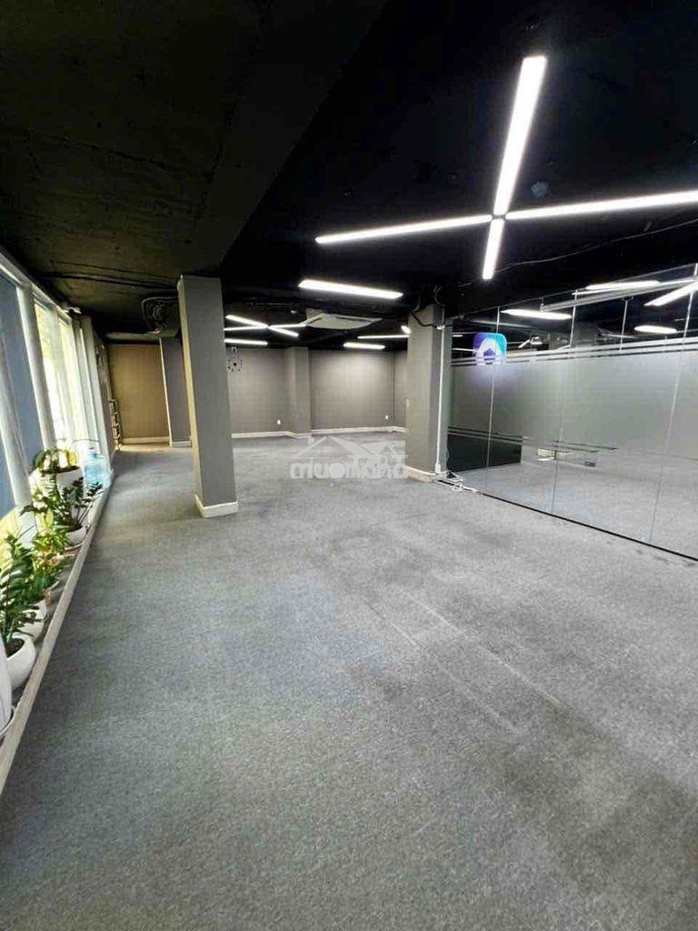 Văn phòng 3/2 q10 120m2 vuông vức ngăn sẵn phòng - 3